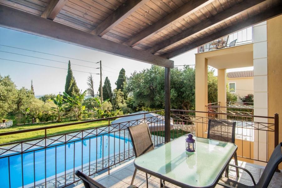Villa Irida Afrato エクステリア 写真