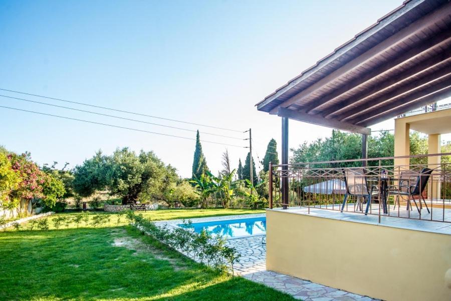 Villa Irida Afrato エクステリア 写真