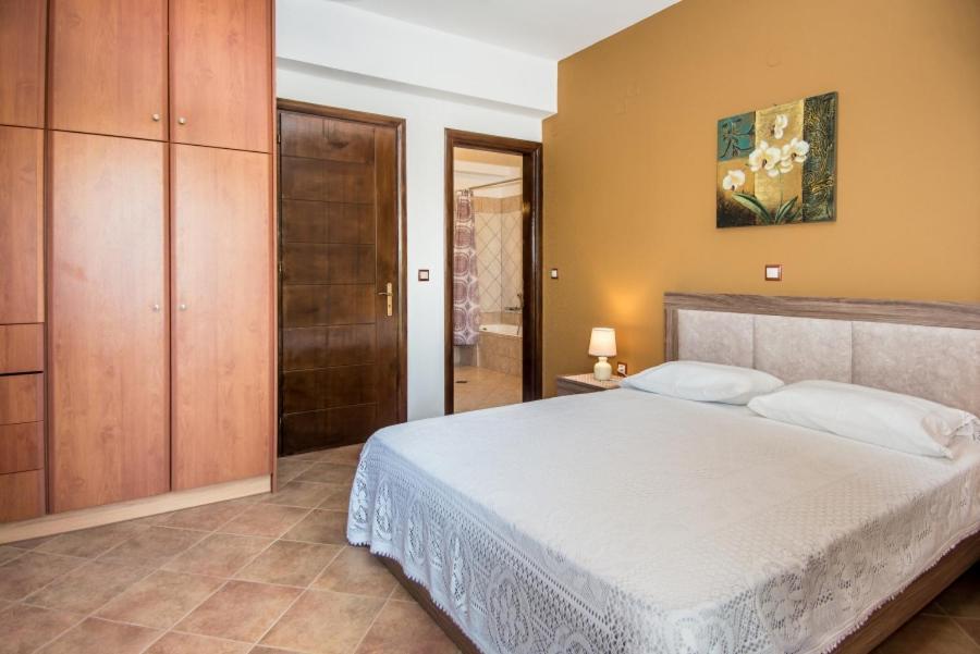 Villa Irida Afrato エクステリア 写真