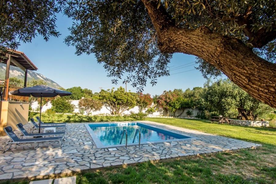 Villa Irida Afrato エクステリア 写真